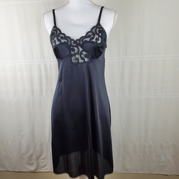 Vintage EUC Made in USA black slip size 34/22" - Picture 1 of 9